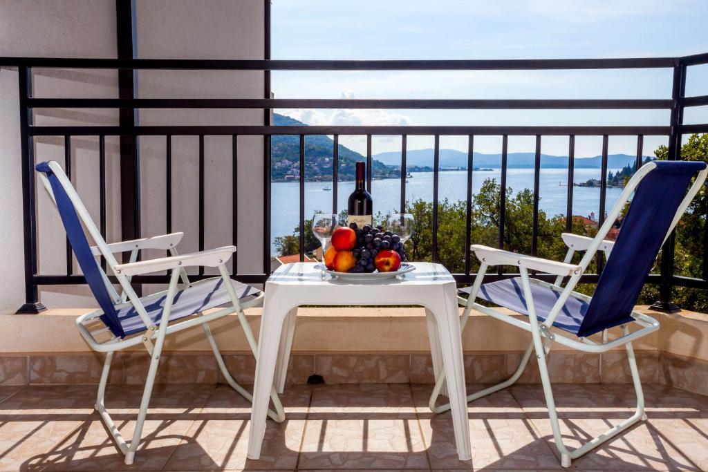 Villa Maria Apartments 卡梅纳里 客房 照片